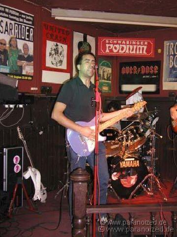 Claudio singt auch gelegentlich (2005).jpg